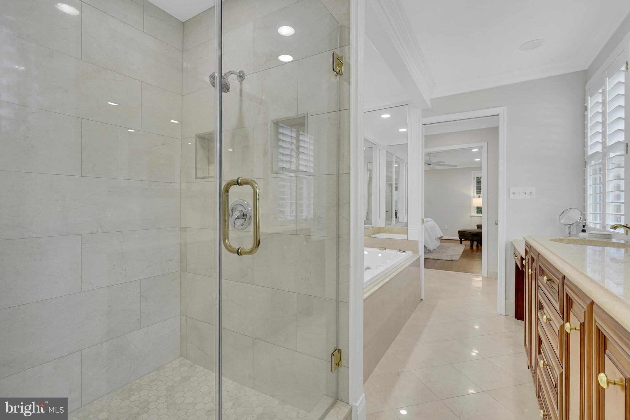 8709 EAGLEBROOK COURT