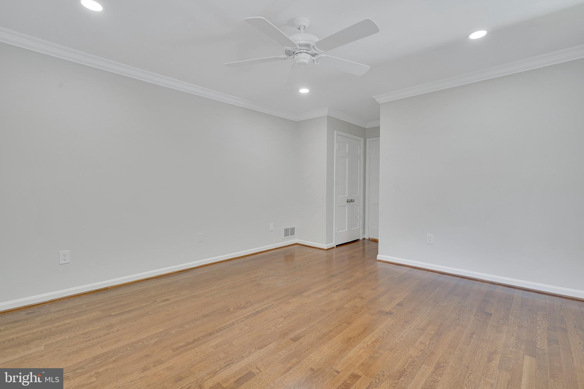 8709 EAGLEBROOK COURT