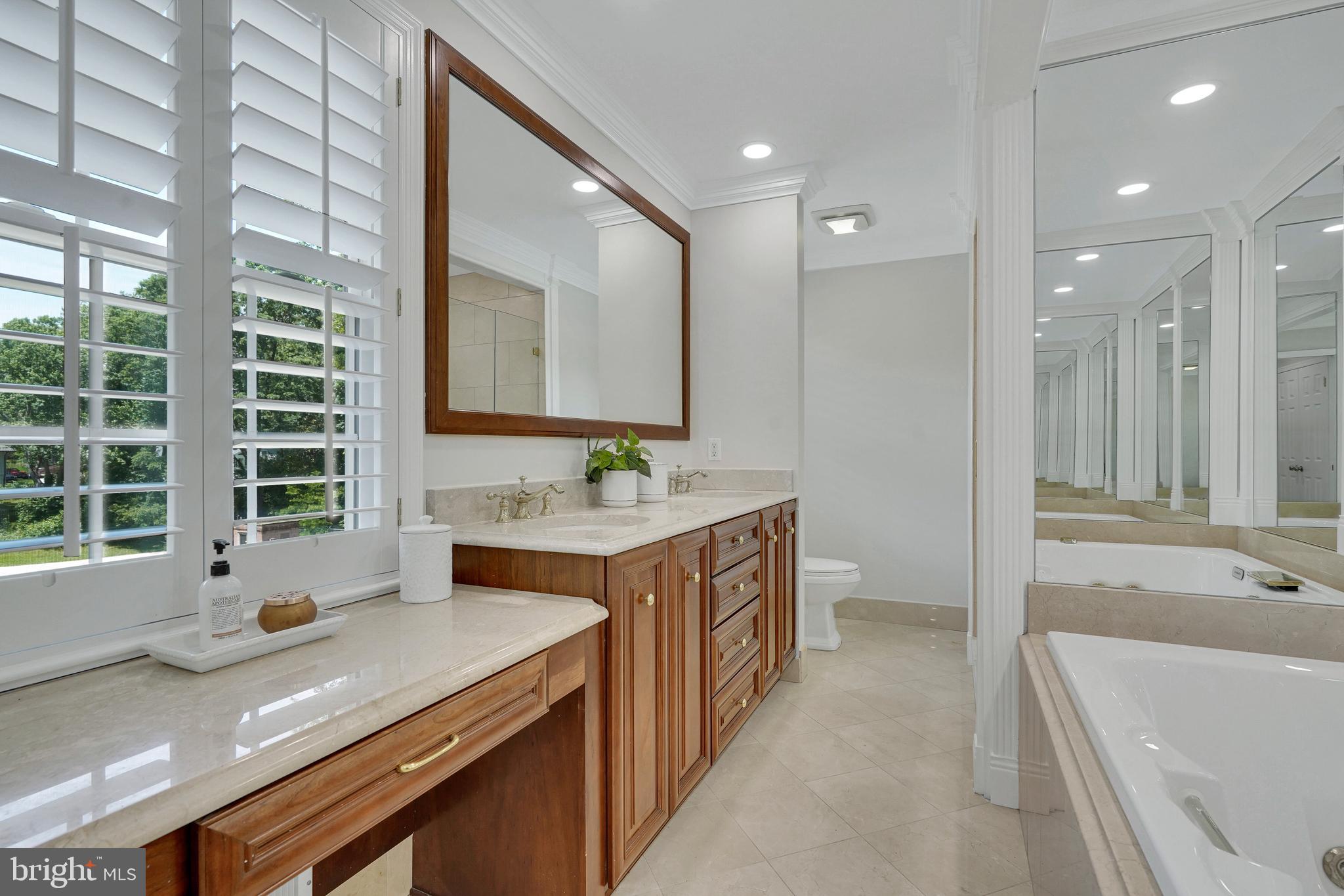 8709 EAGLEBROOK COURT