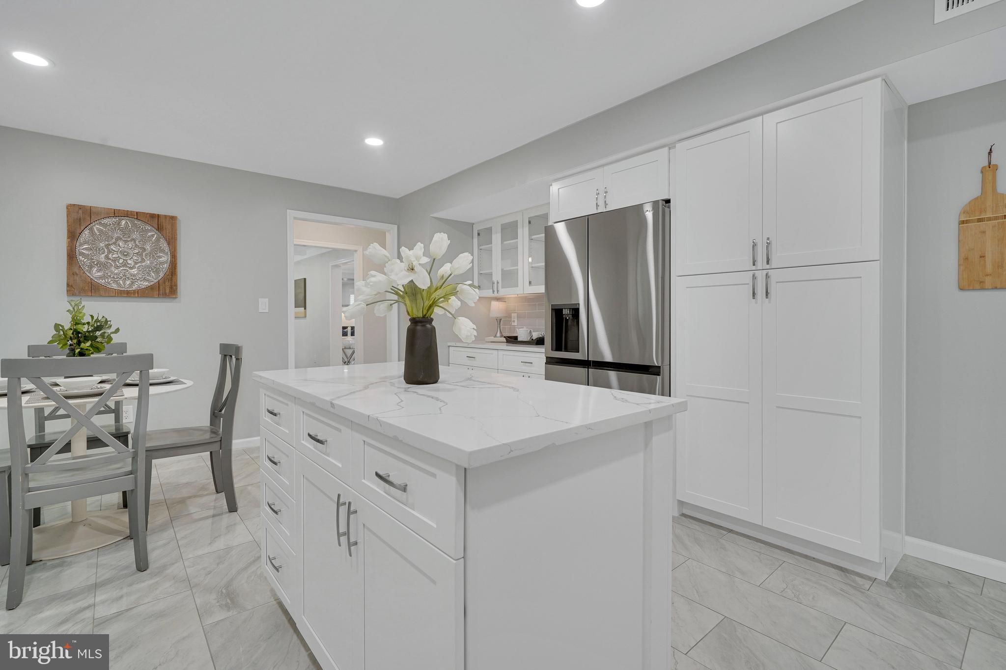 8709 EAGLEBROOK COURT