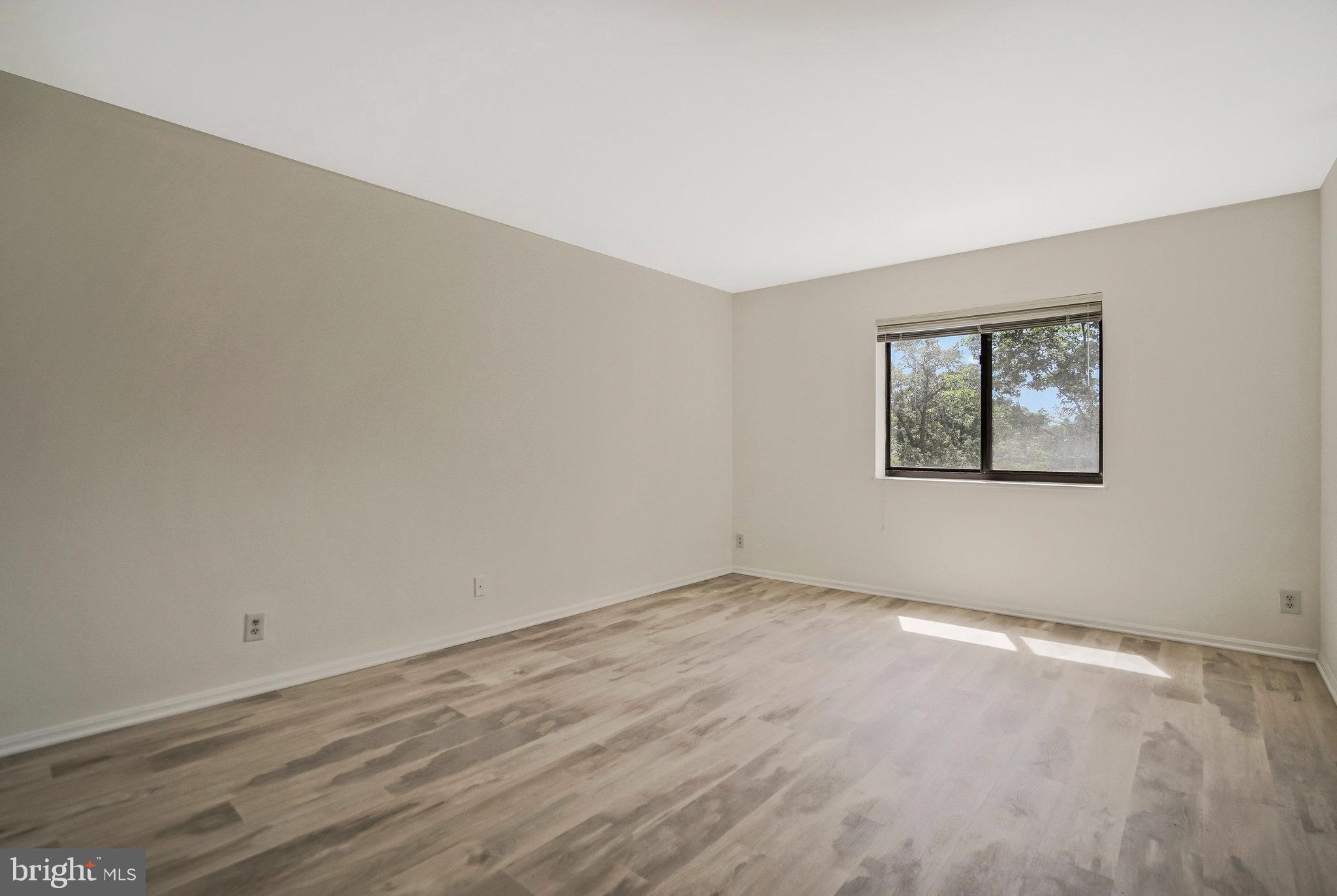 5904 MOUNT EAGLE DRIVE 202