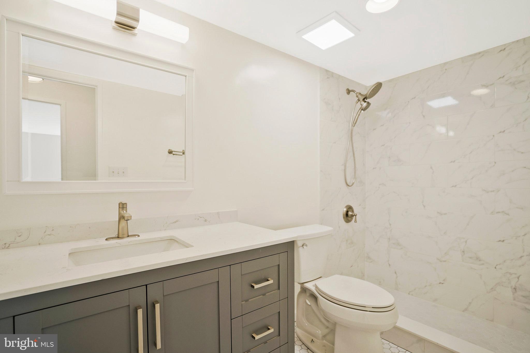 5904 MOUNT EAGLE DRIVE 202