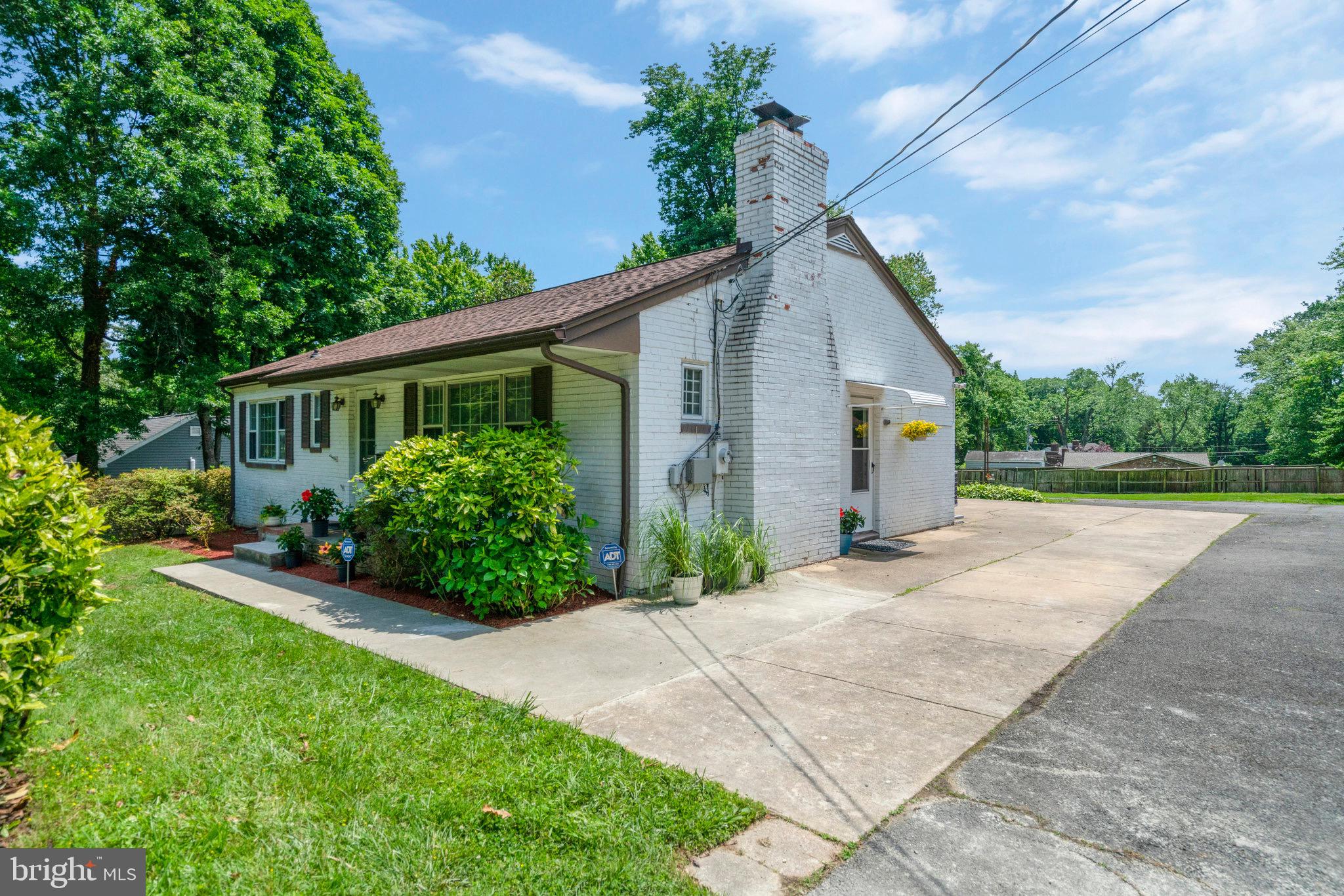 2513 BEACON HILL ROAD