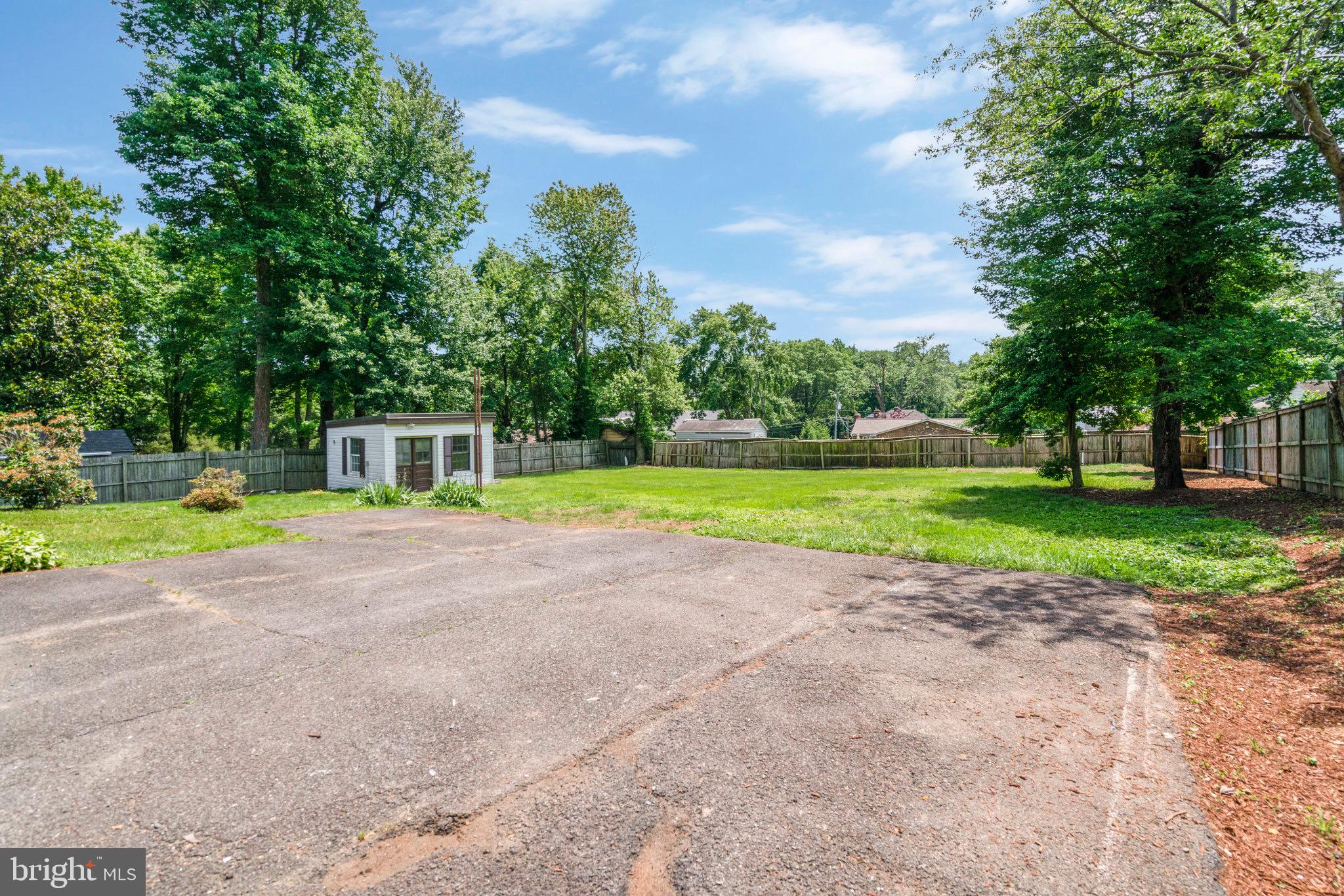 2513 BEACON HILL ROAD