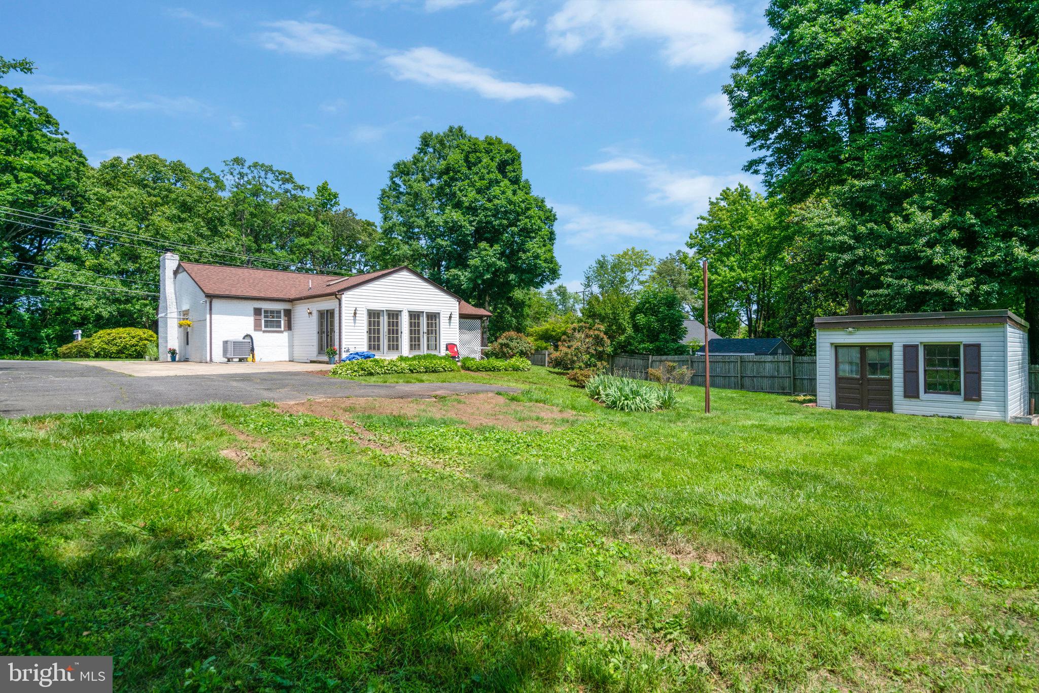 2513 BEACON HILL ROAD