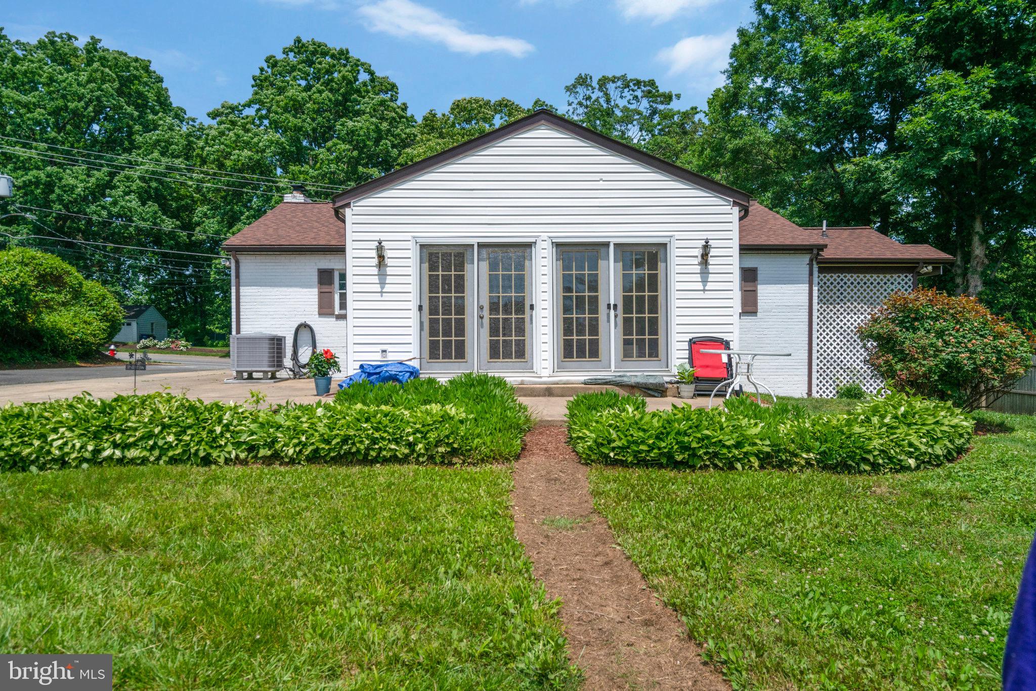2513 BEACON HILL ROAD