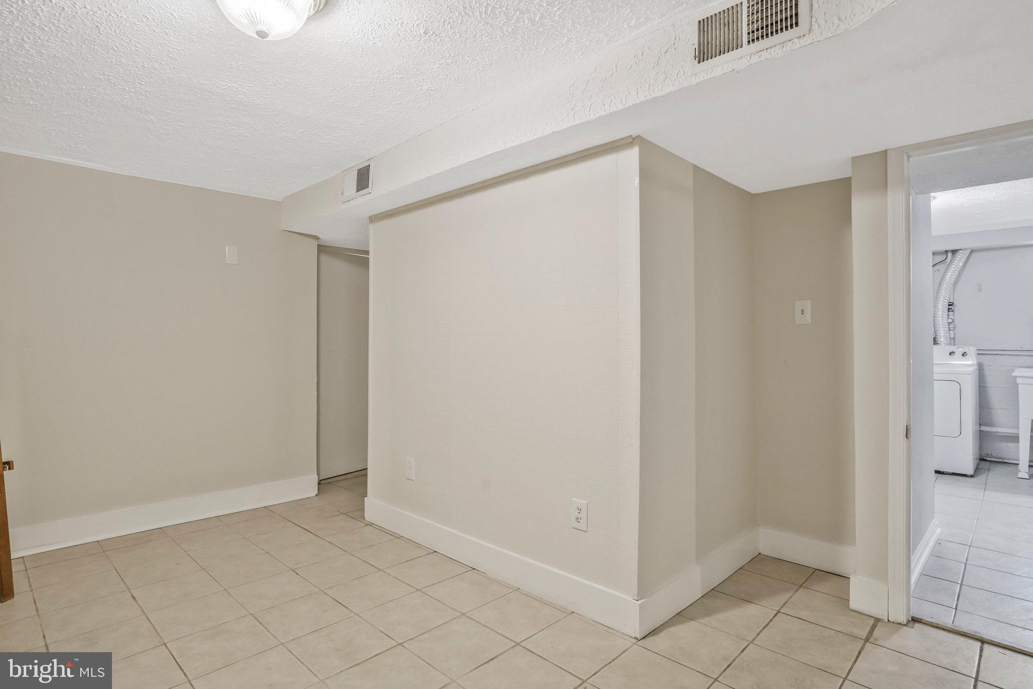 2513 BEACON HILL ROAD