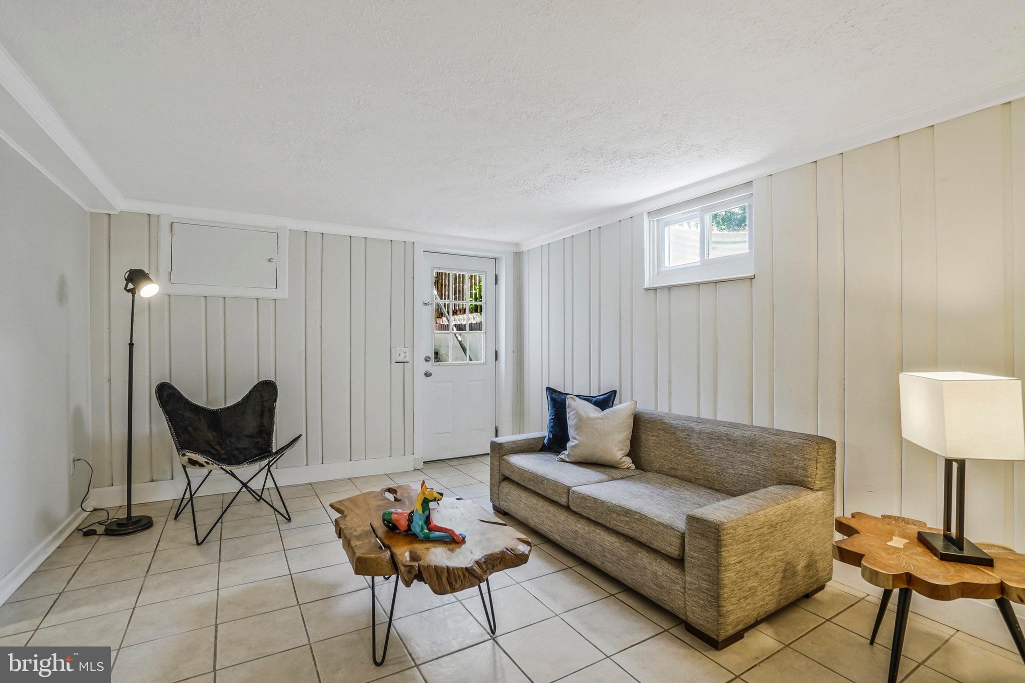 2513 BEACON HILL ROAD