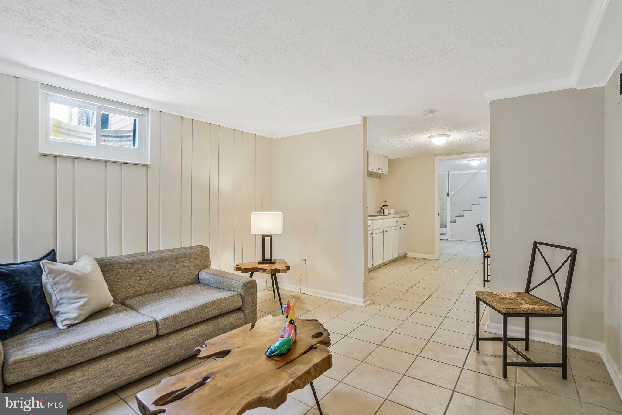 2513 BEACON HILL ROAD