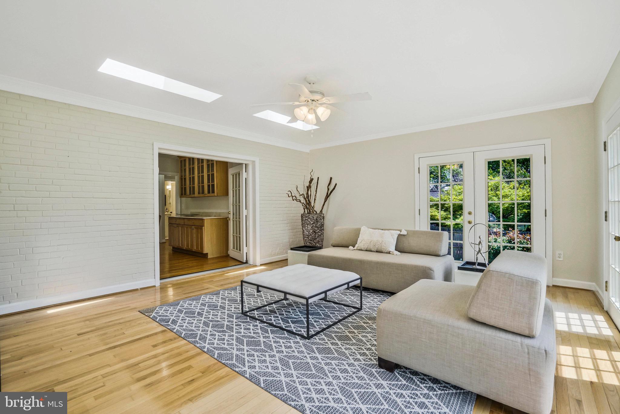 2513 BEACON HILL ROAD