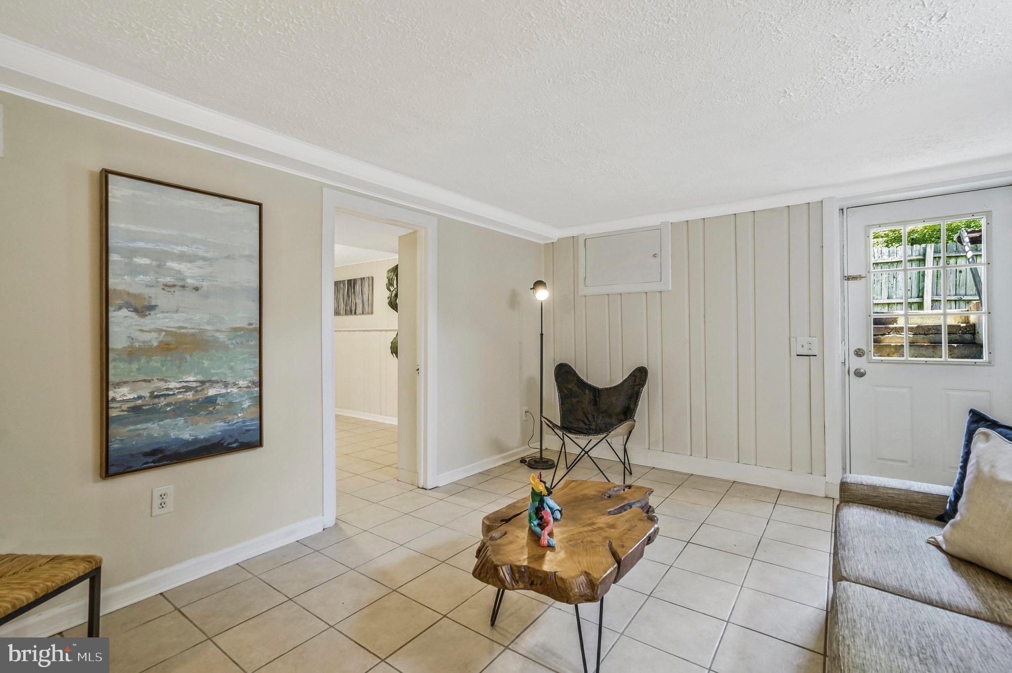 2513 BEACON HILL ROAD