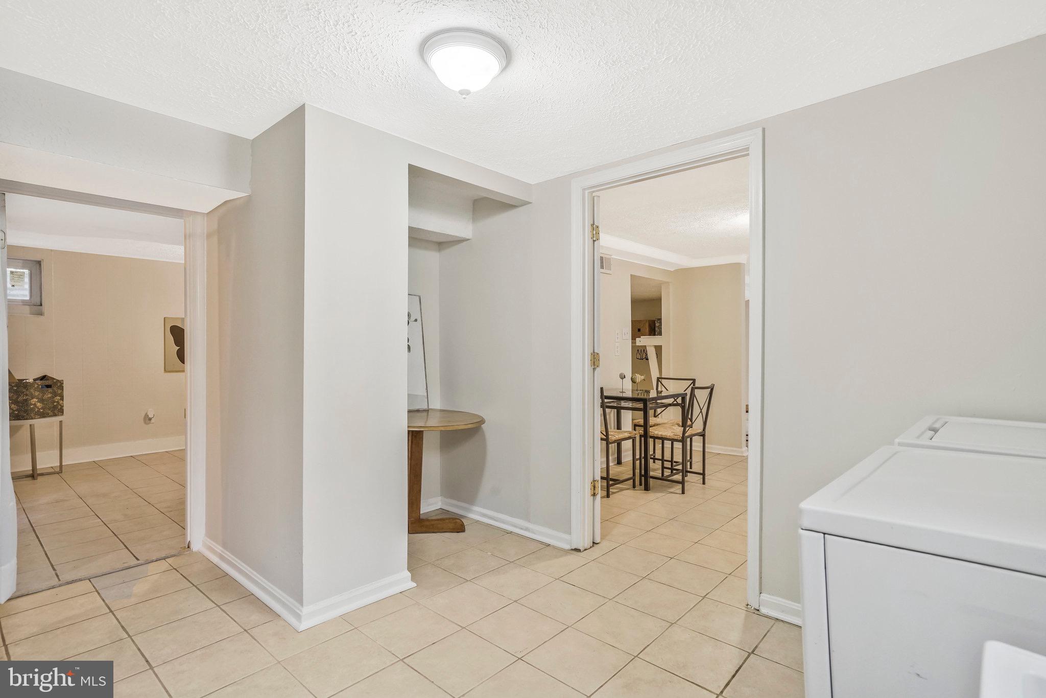2513 BEACON HILL ROAD