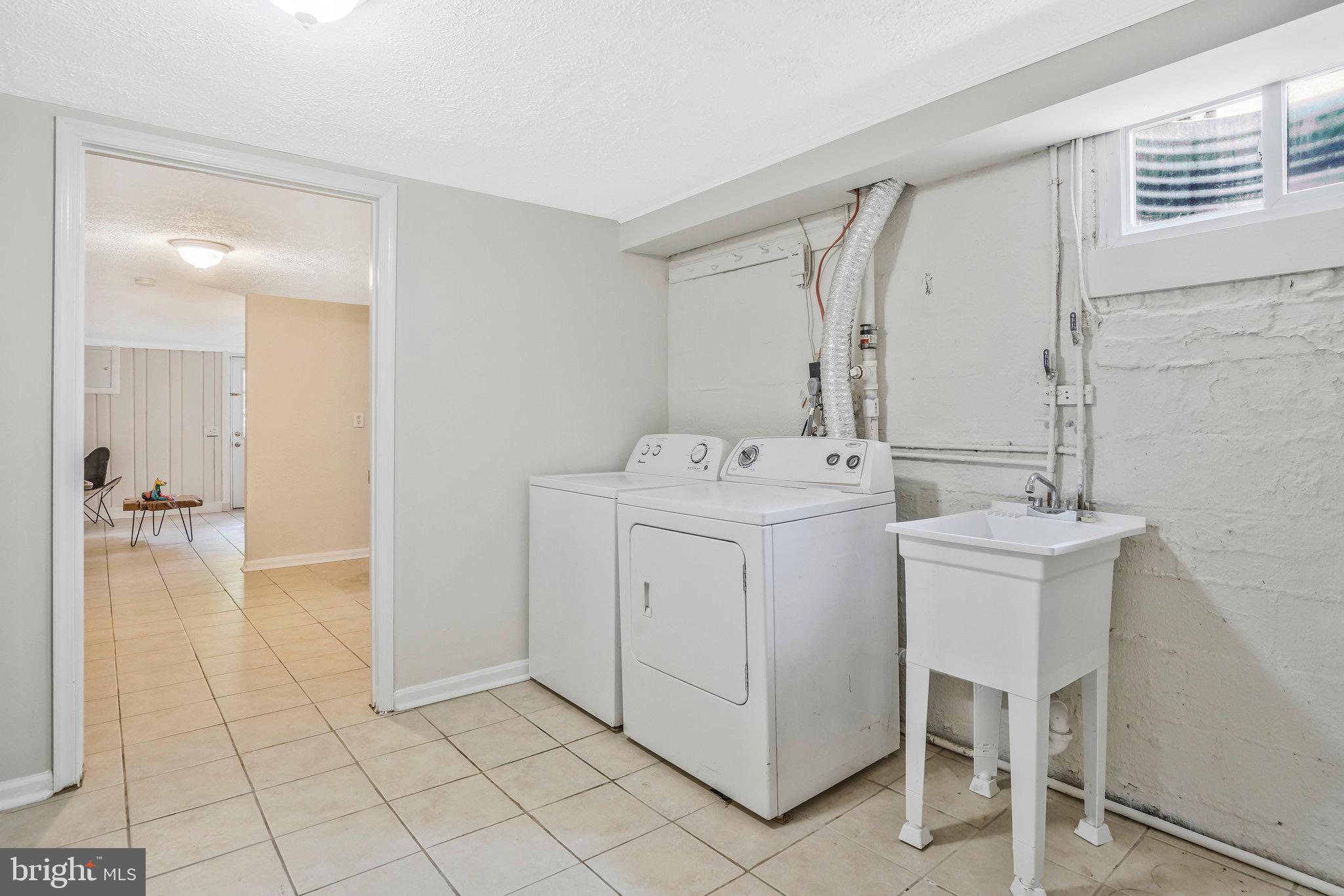 2513 BEACON HILL ROAD