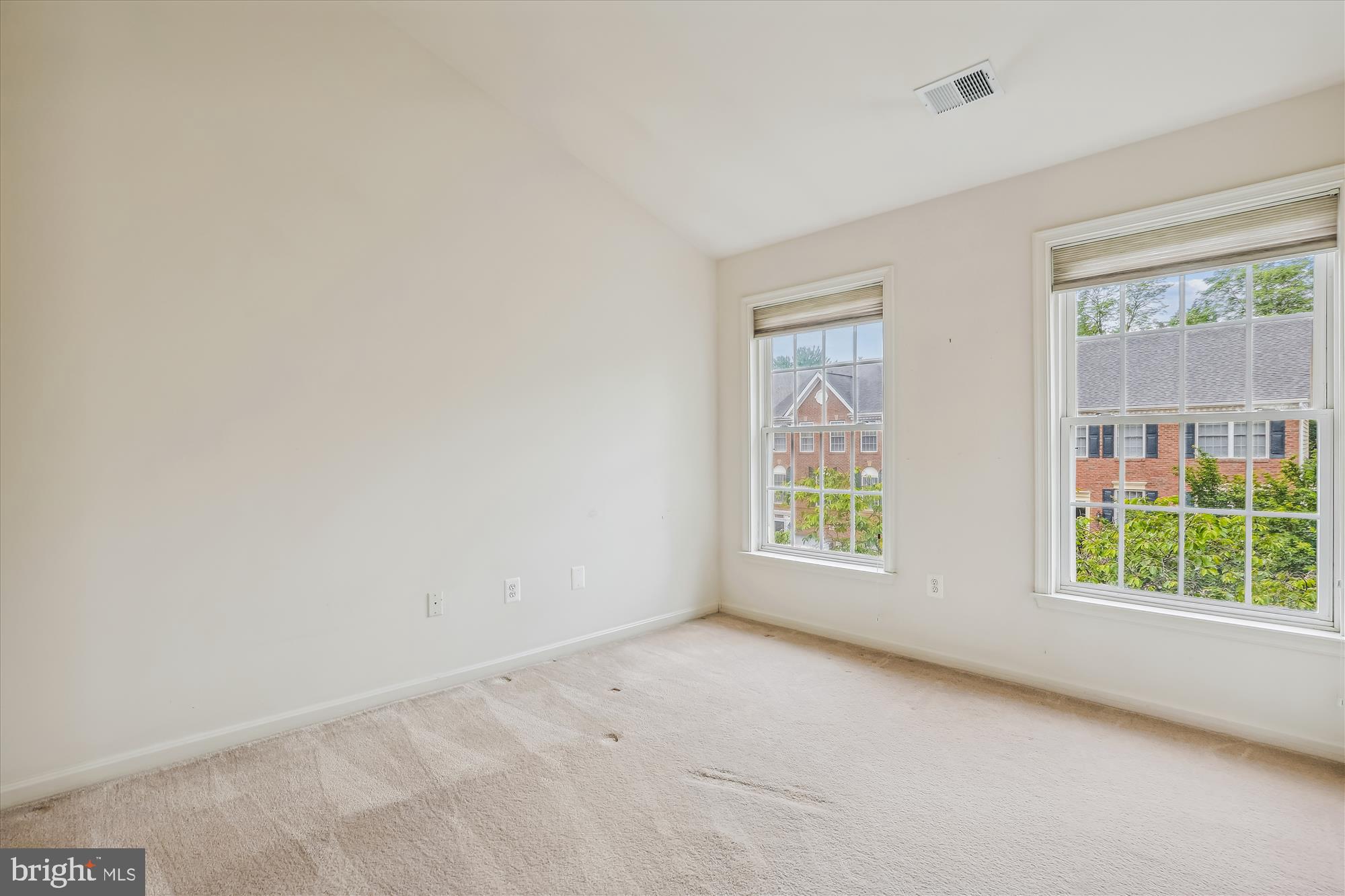 3961 ROYAL LYTHAM DRIVE