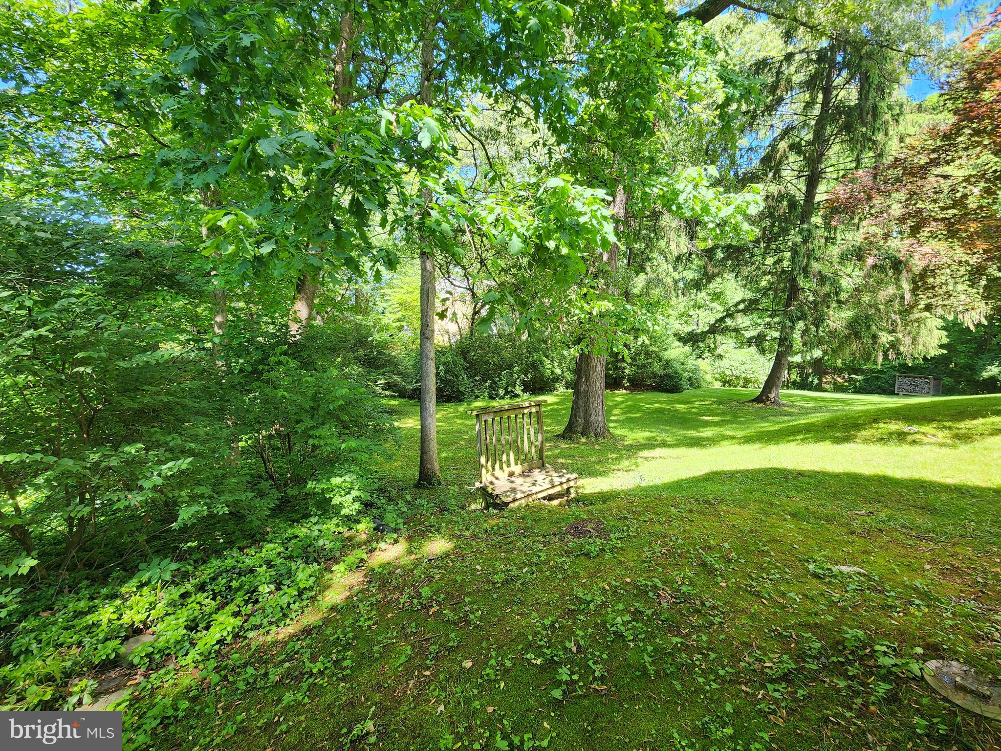 1702 FOX RUN COURT