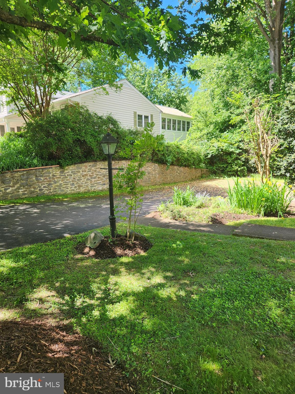 1702 FOX RUN COURT