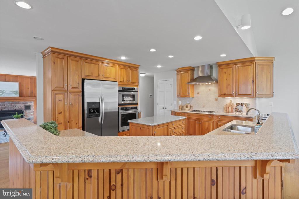 6600 SPRING VALLEY DRIVE