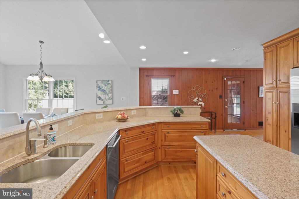 6600 SPRING VALLEY DRIVE