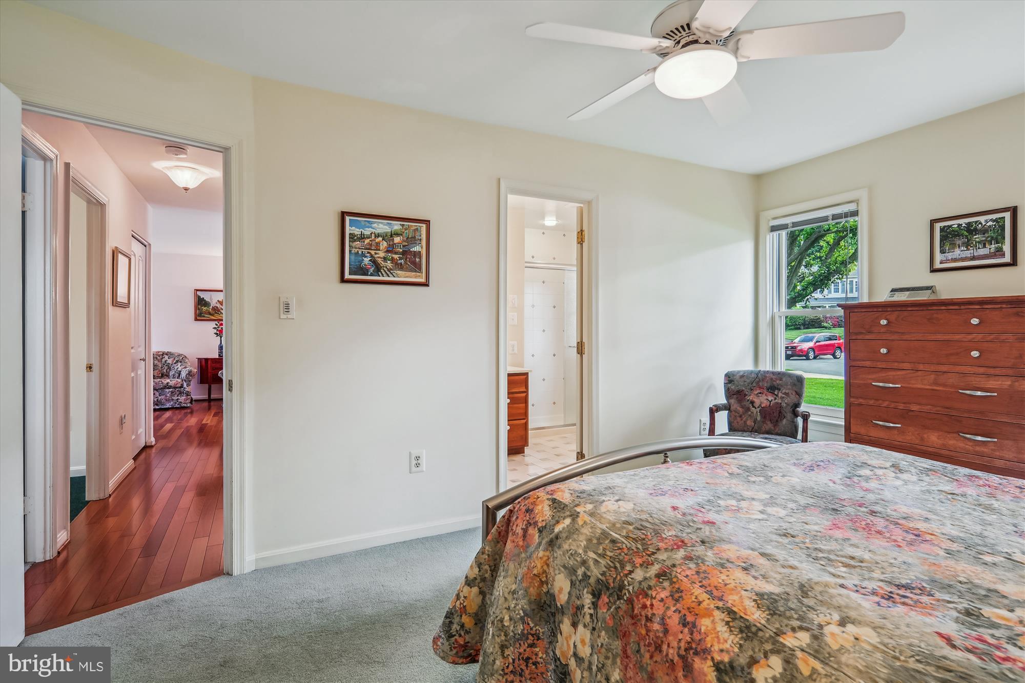 7802 LOWMOOR COURT