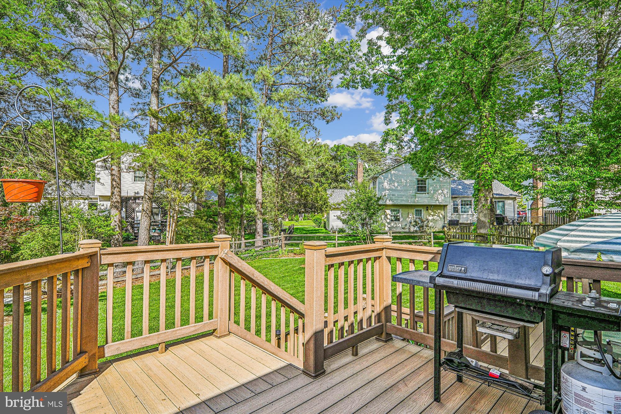 7802 LOWMOOR COURT