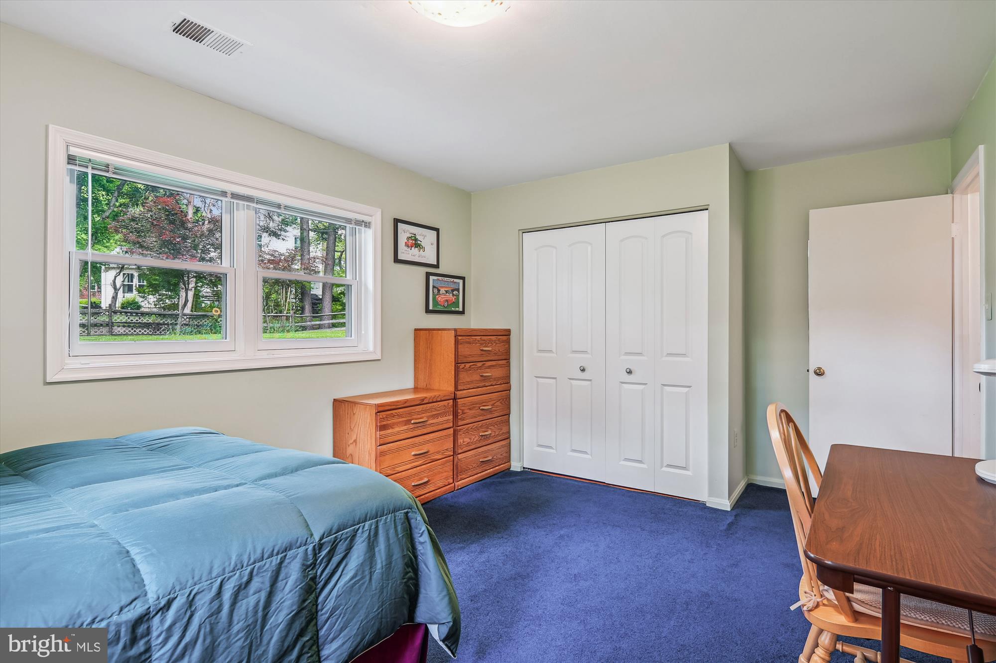 7802 LOWMOOR COURT