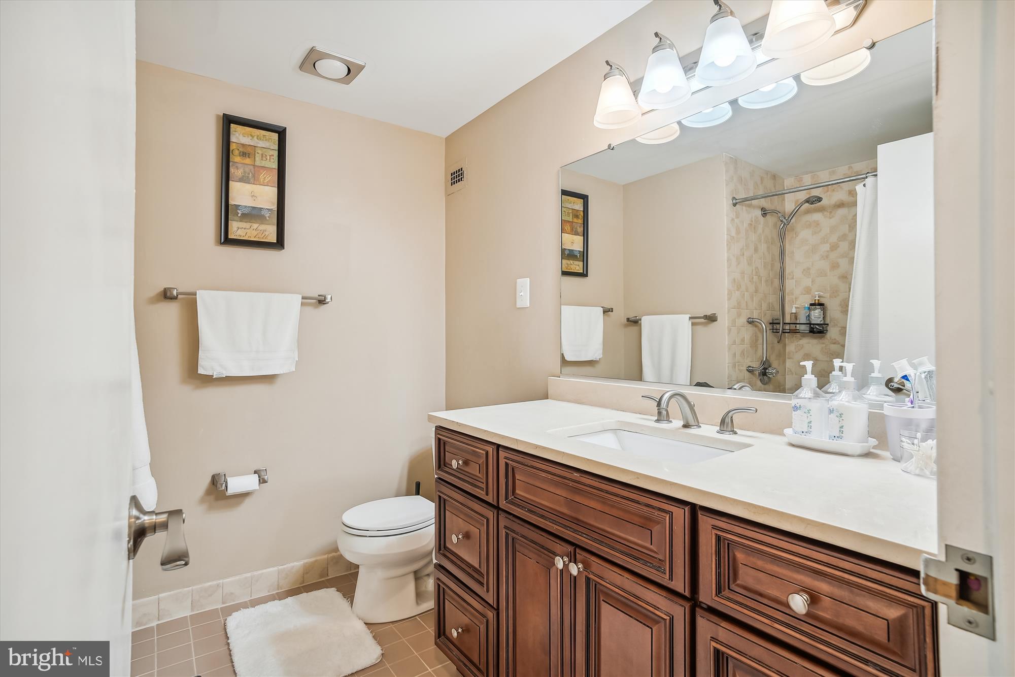 3705 S GEORGE MASON DR. S 109