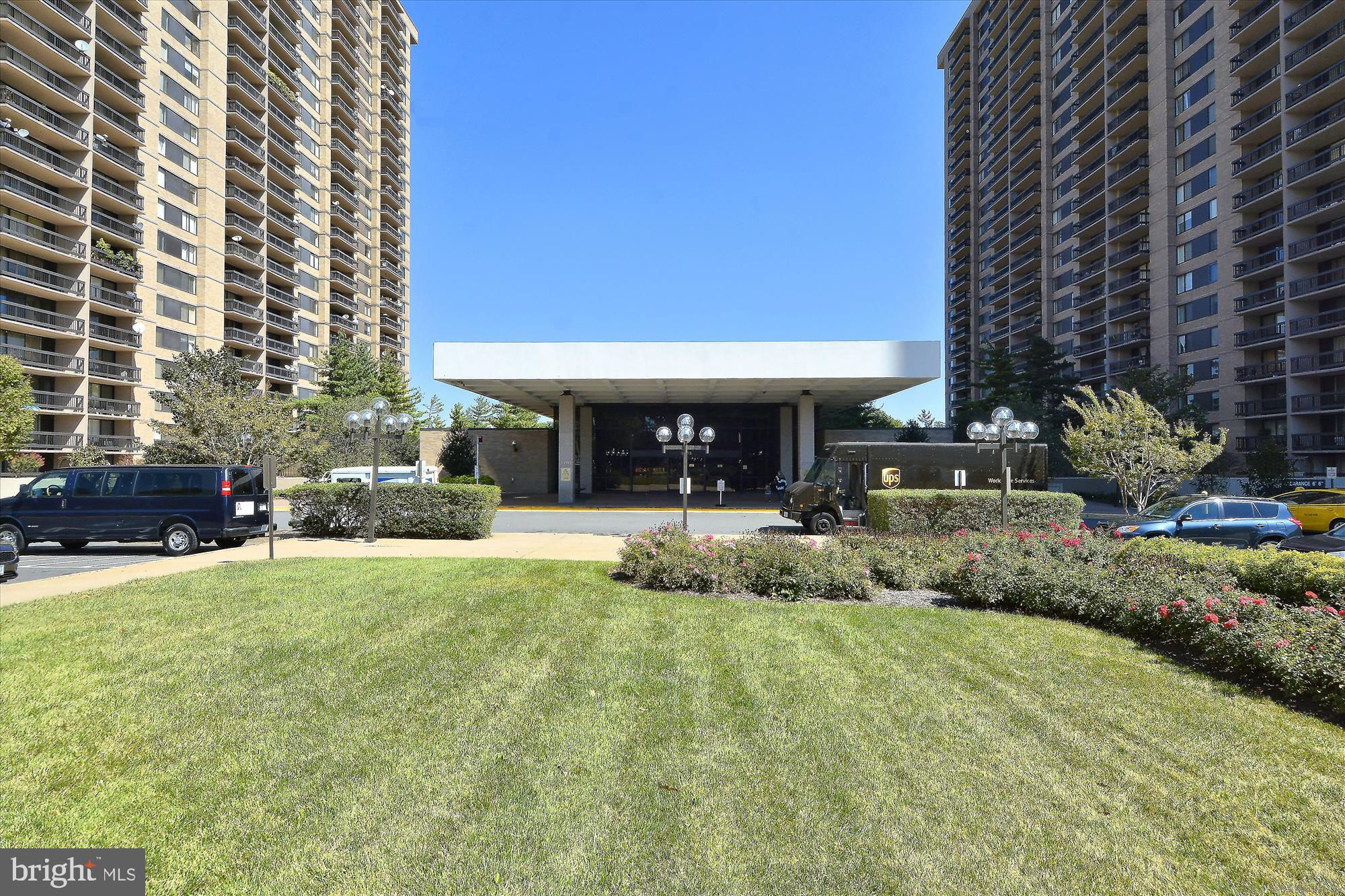 3705 S GEORGE MASON DR. S 109