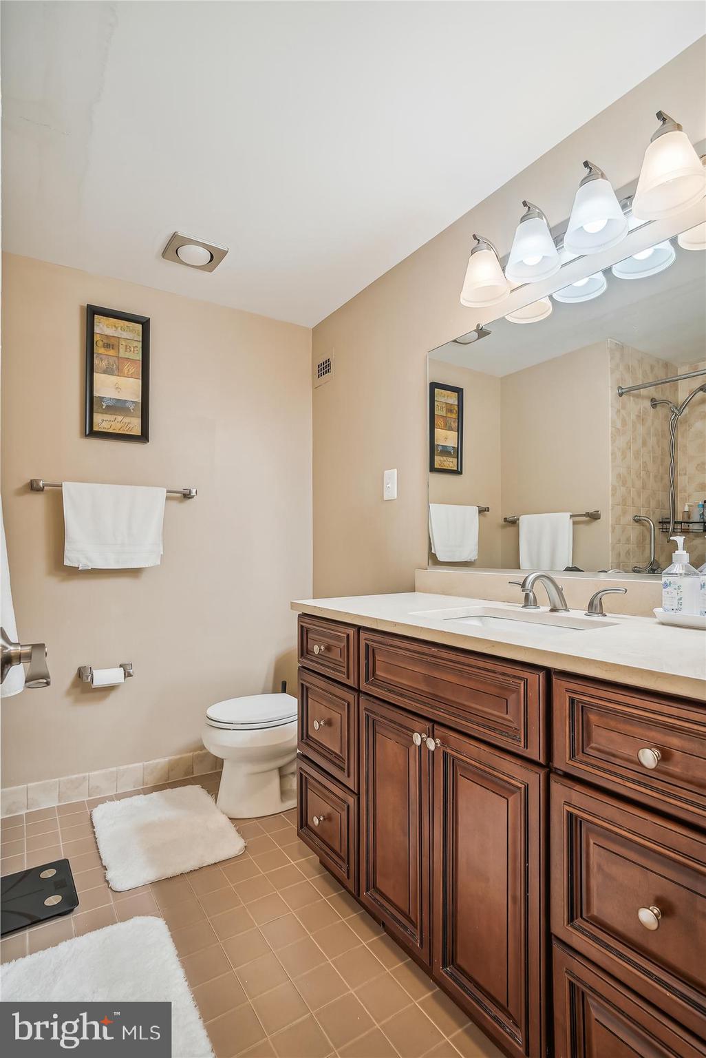 3705 S GEORGE MASON DR. S 109