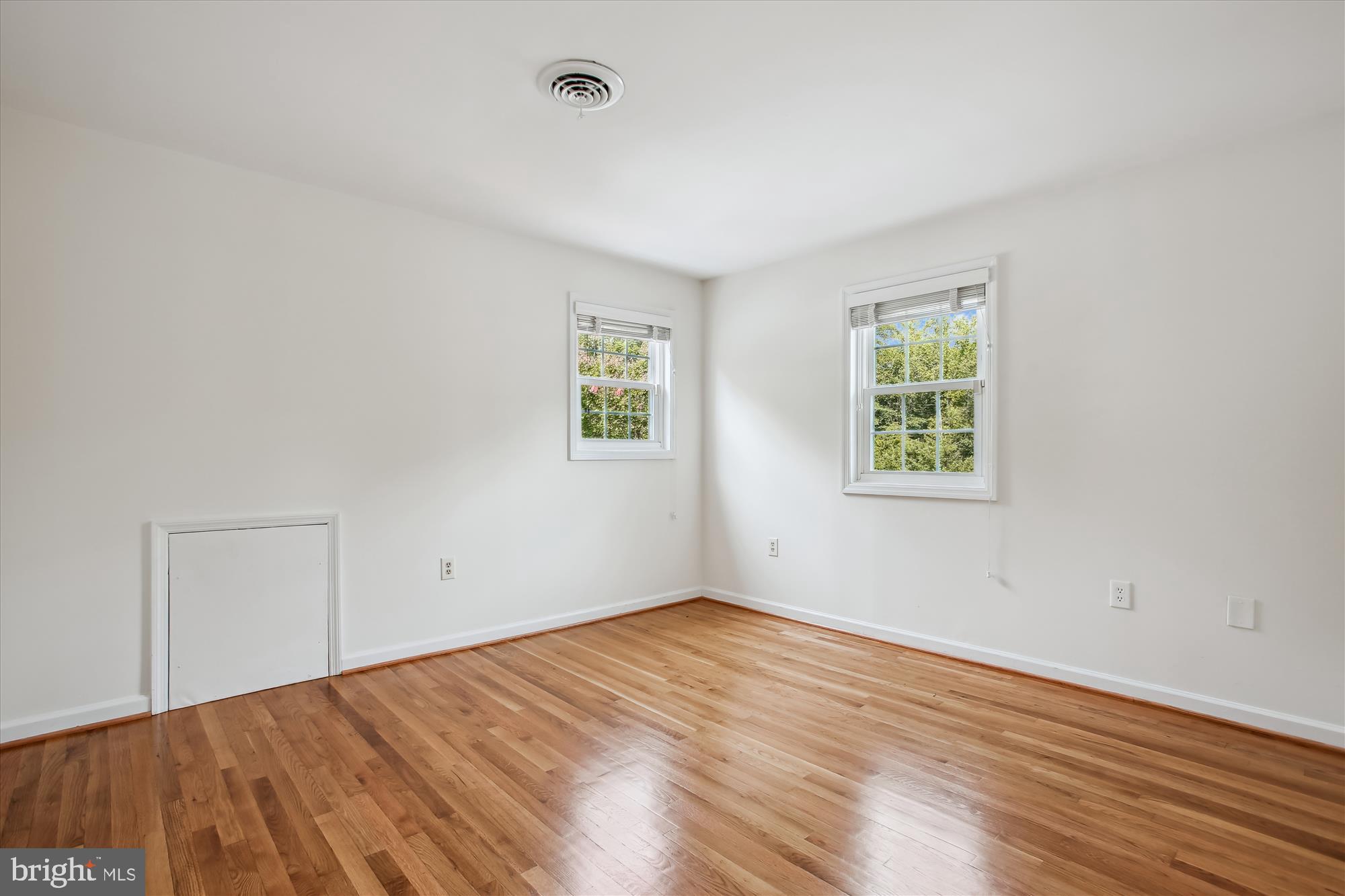 9111 MOUNTAIN VALLEY ROAD