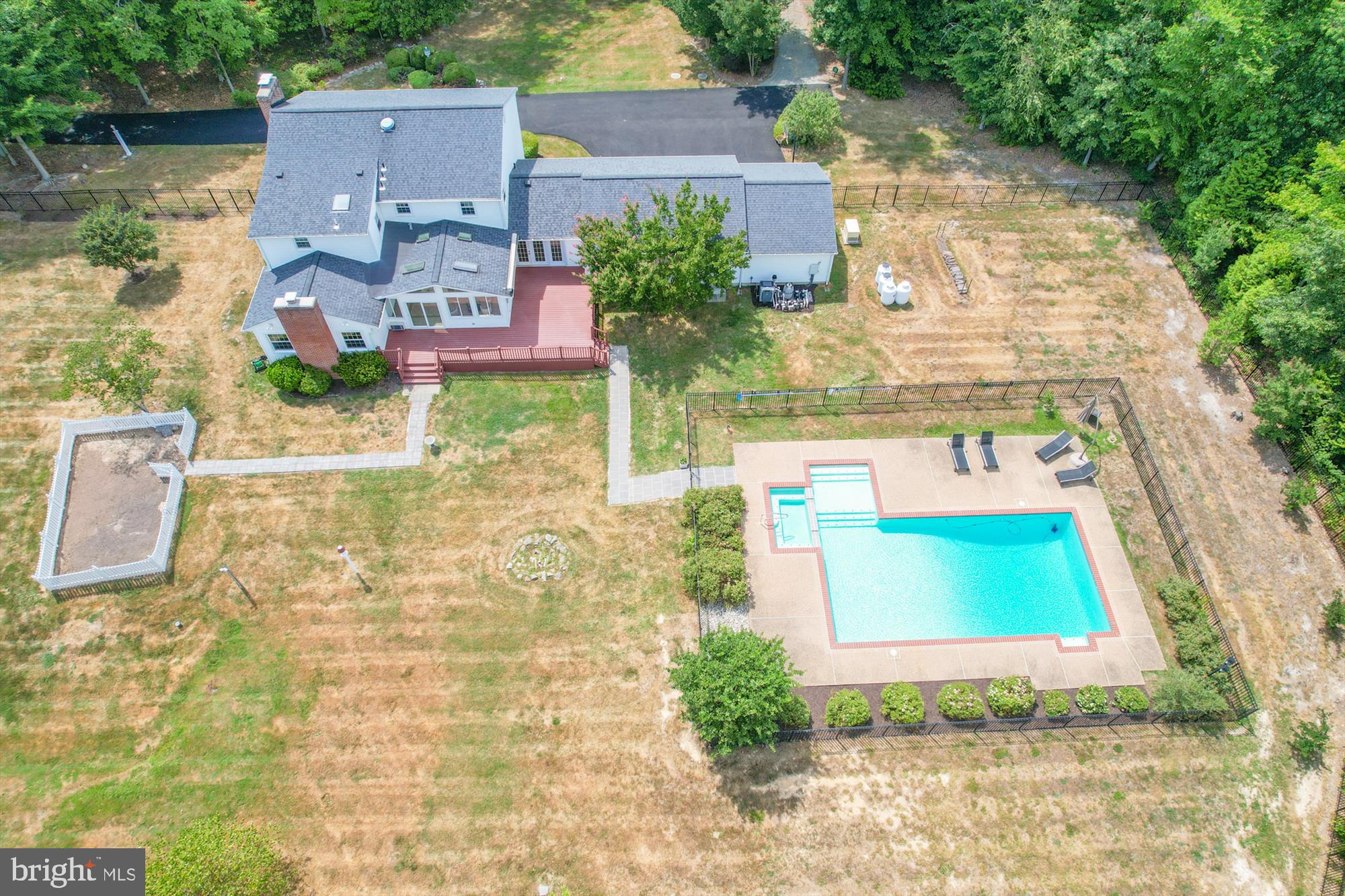 9111 MOUNTAIN VALLEY ROAD