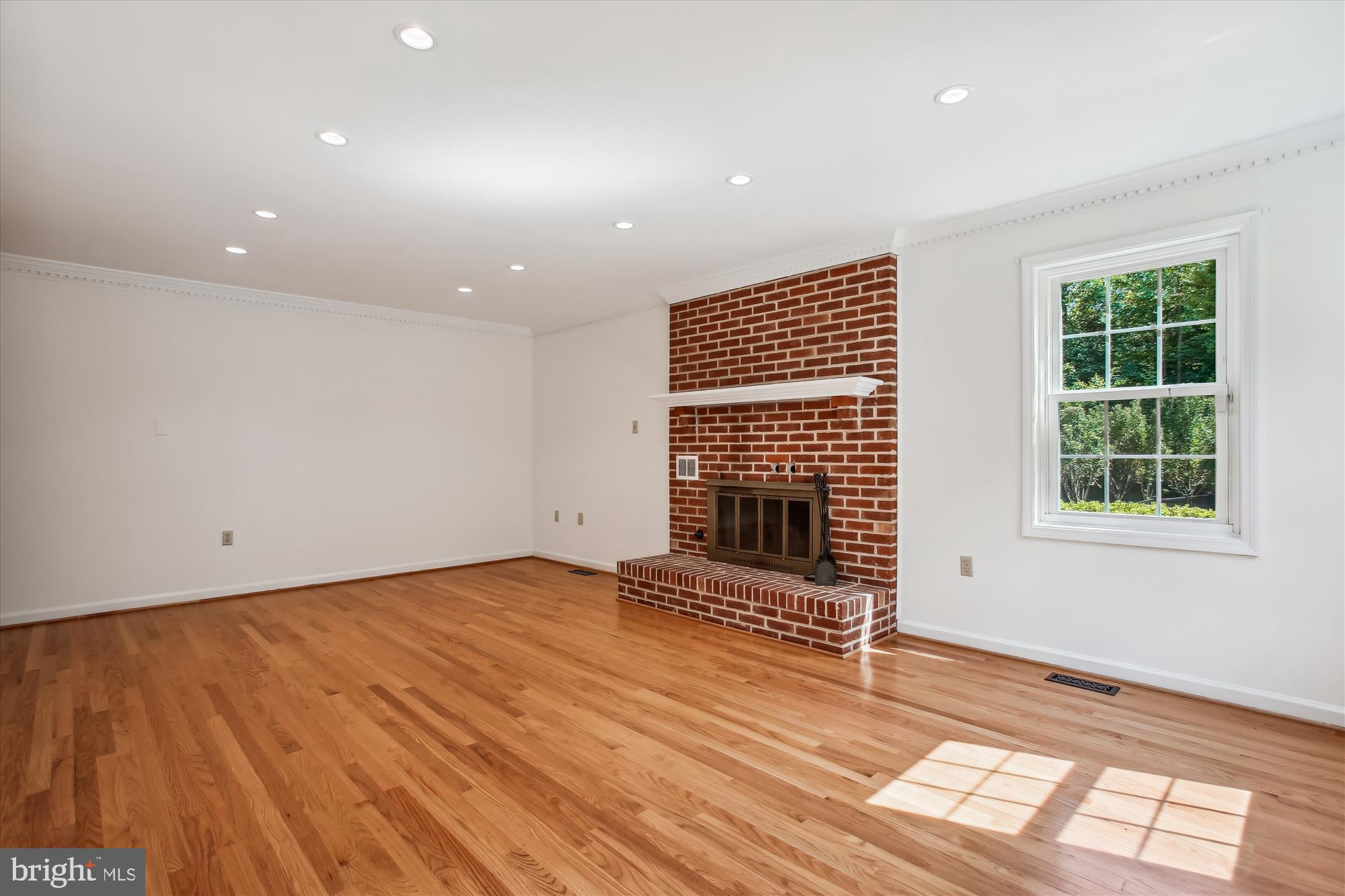 9111 MOUNTAIN VALLEY ROAD