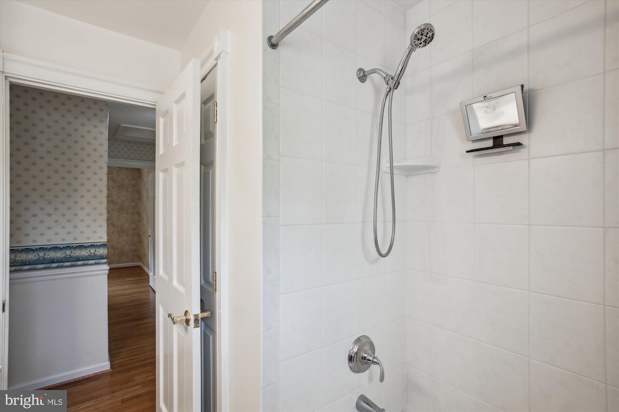 9111 MOUNTAIN VALLEY ROAD