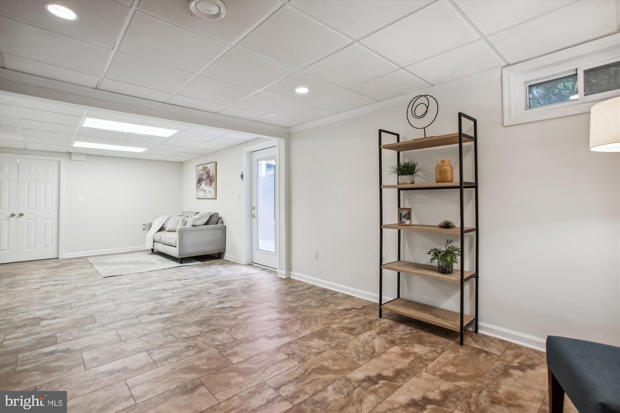 9111 MOUNTAIN VALLEY ROAD