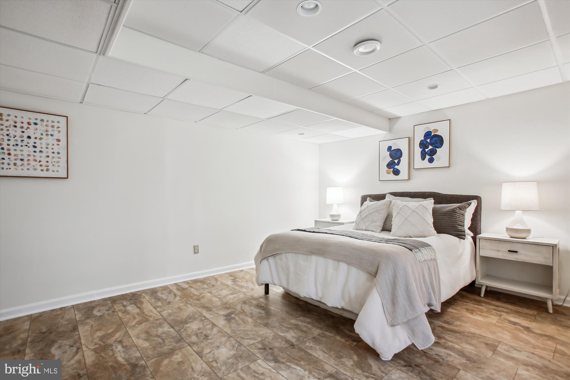 9111 MOUNTAIN VALLEY ROAD