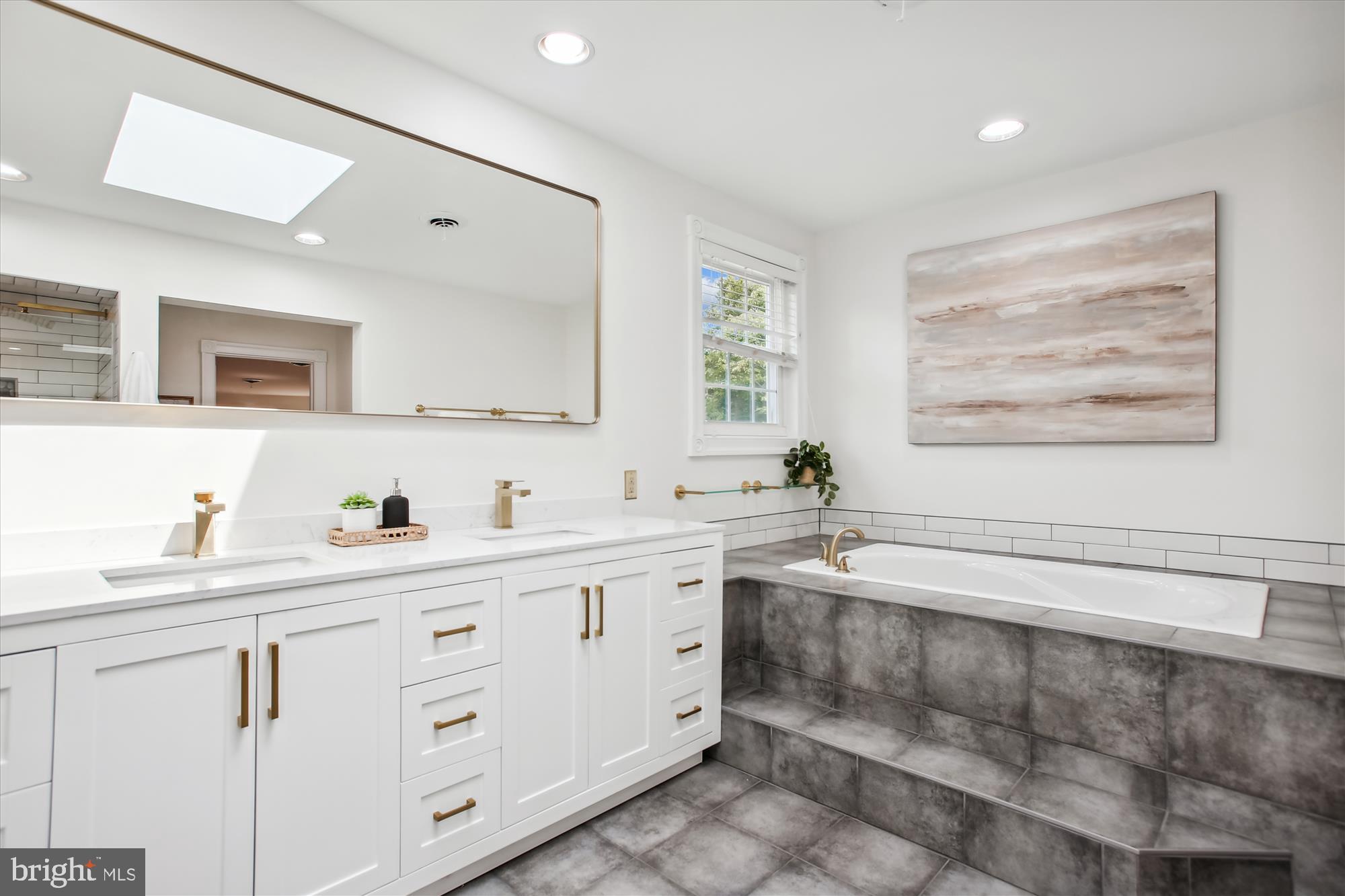 9111 MOUNTAIN VALLEY ROAD