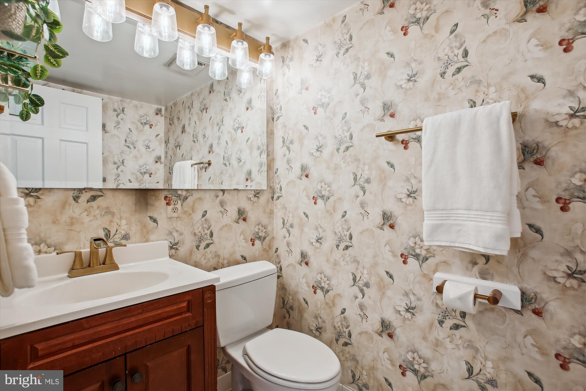 9111 MOUNTAIN VALLEY ROAD