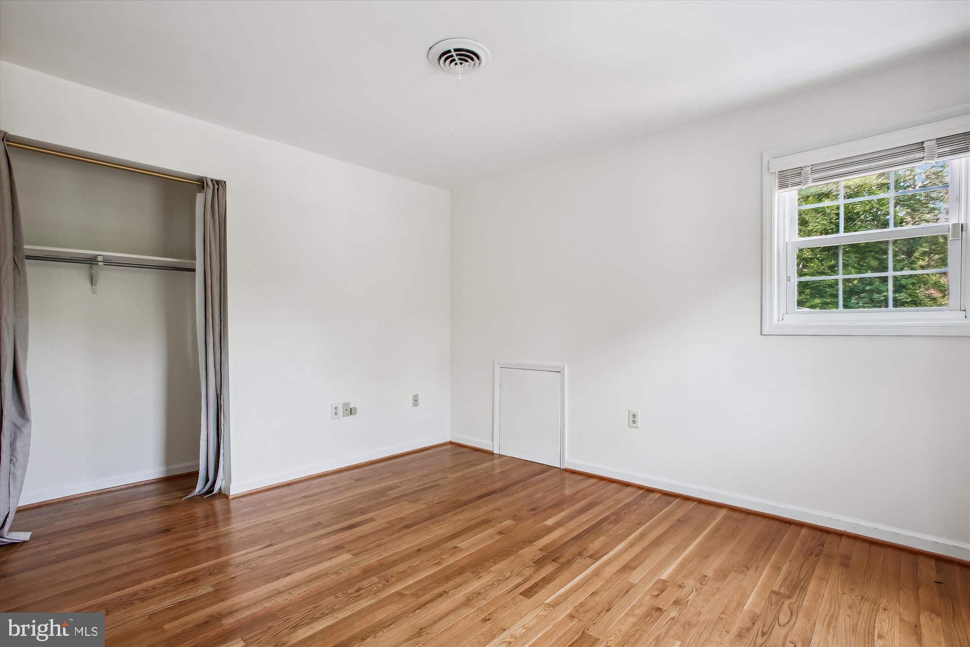 9111 MOUNTAIN VALLEY ROAD