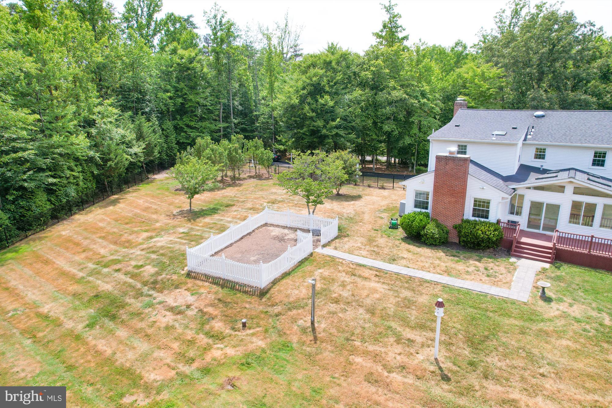 9111 MOUNTAIN VALLEY ROAD