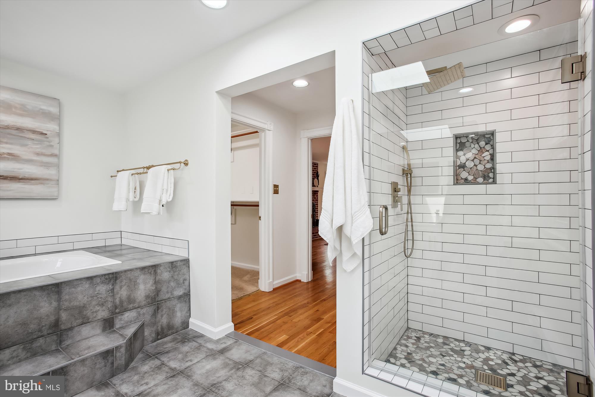 9111 MOUNTAIN VALLEY ROAD