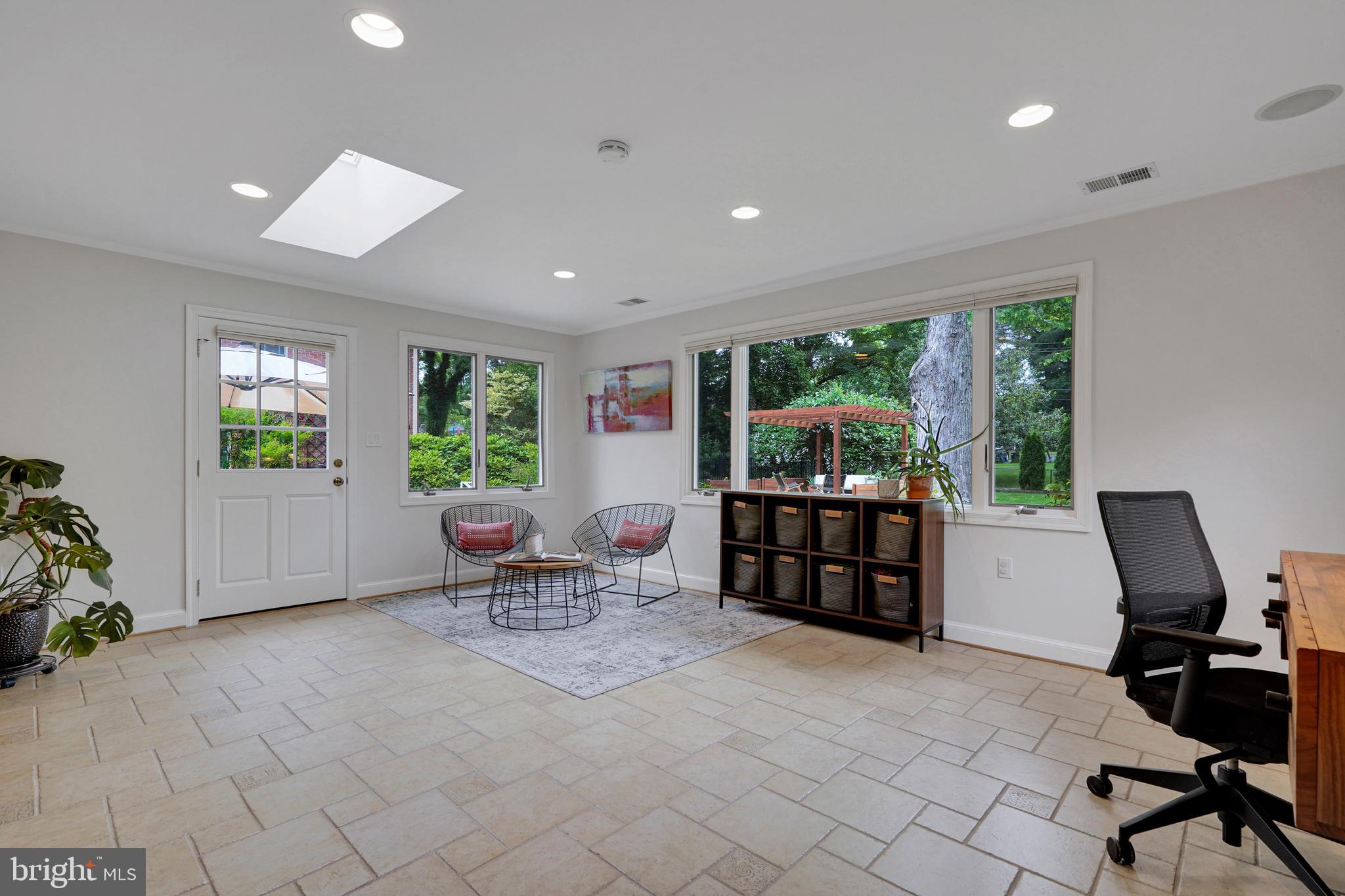 2302 WILKINSON PLACE