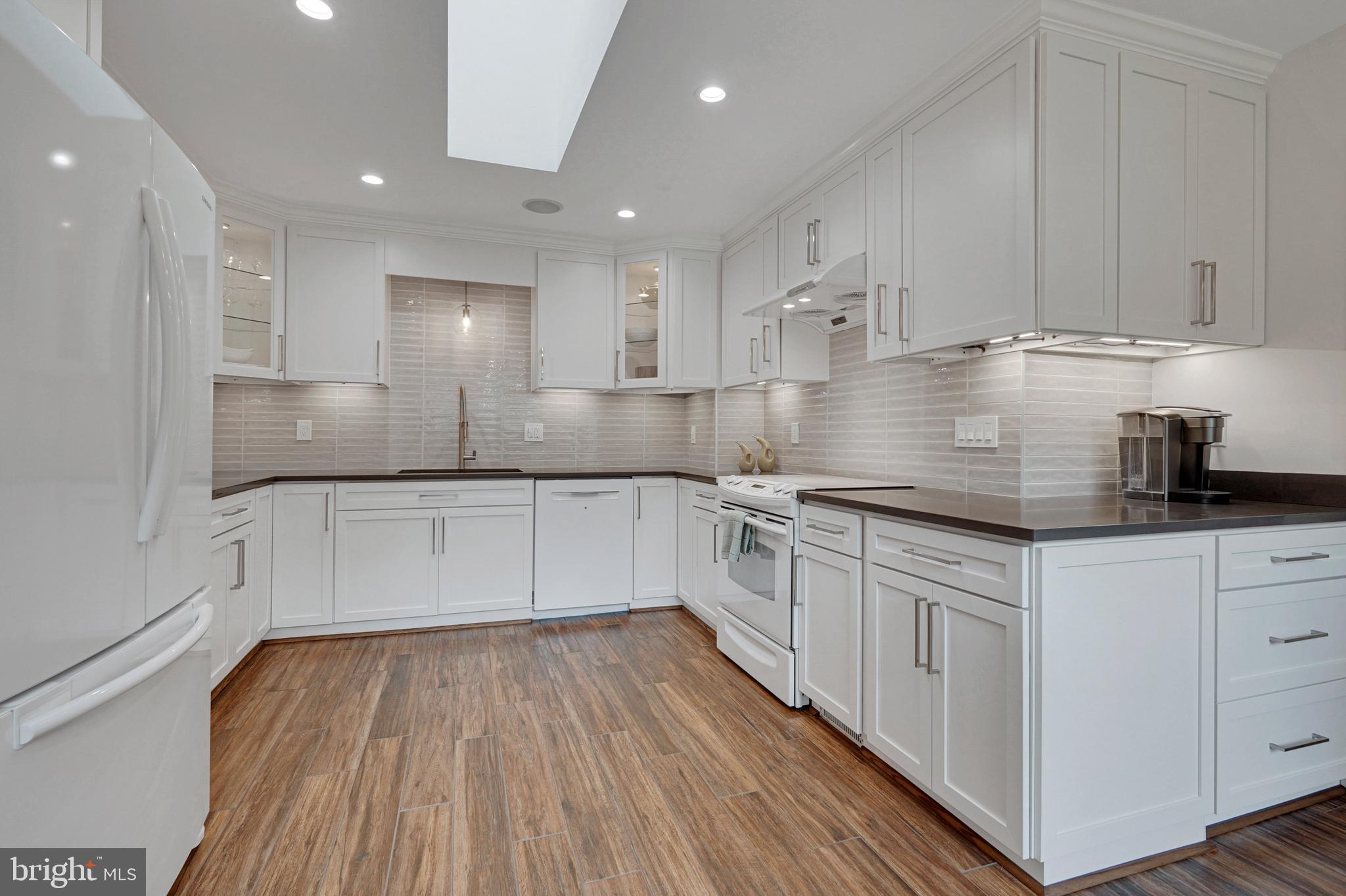 2302 WILKINSON PLACE