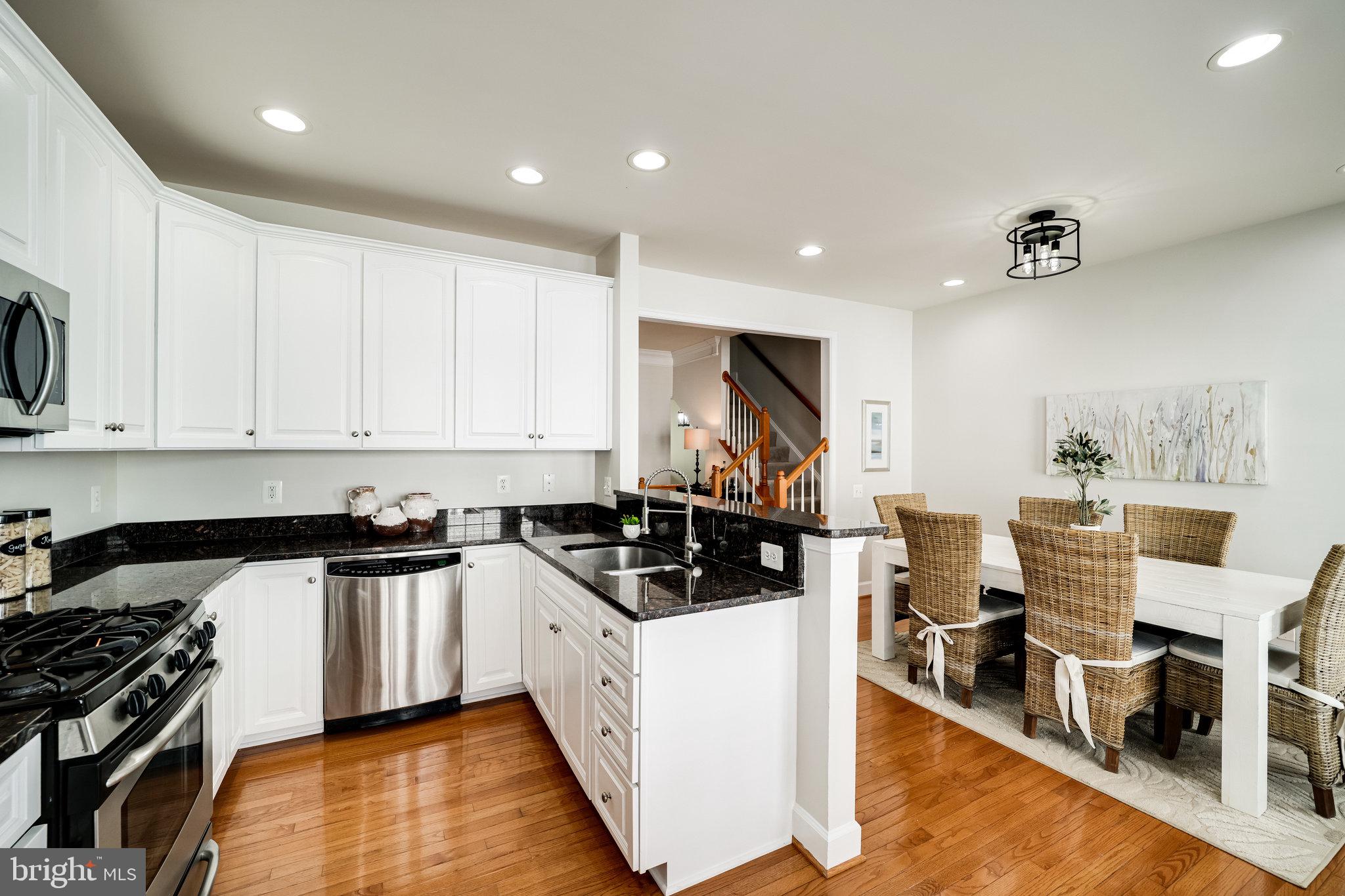 2417 HUNTINGTON PARK DRIVE