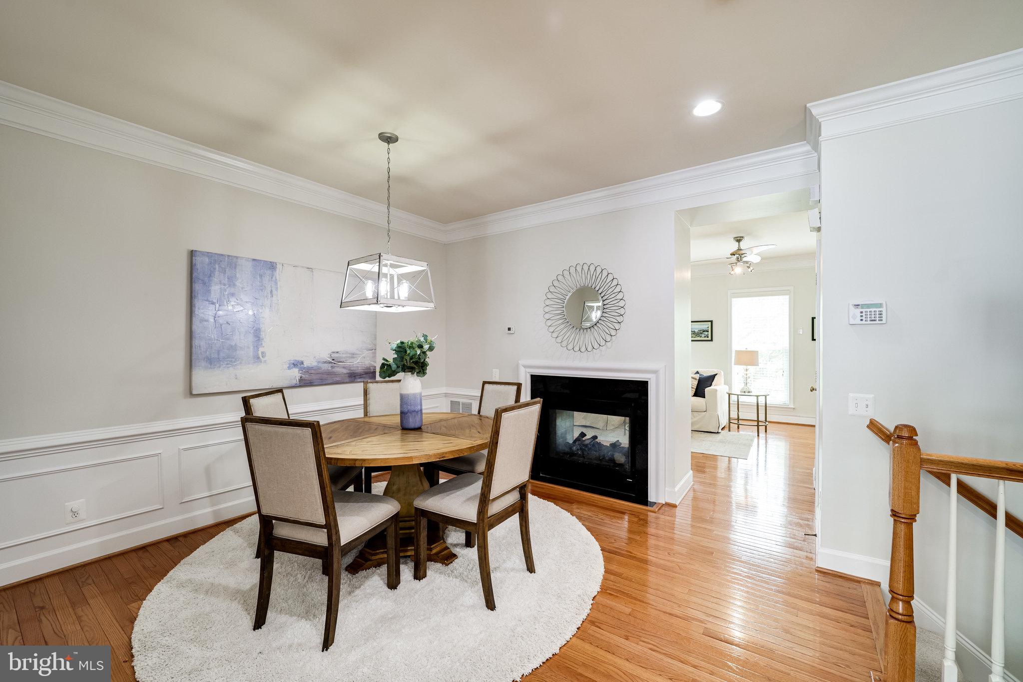 2417 HUNTINGTON PARK DRIVE