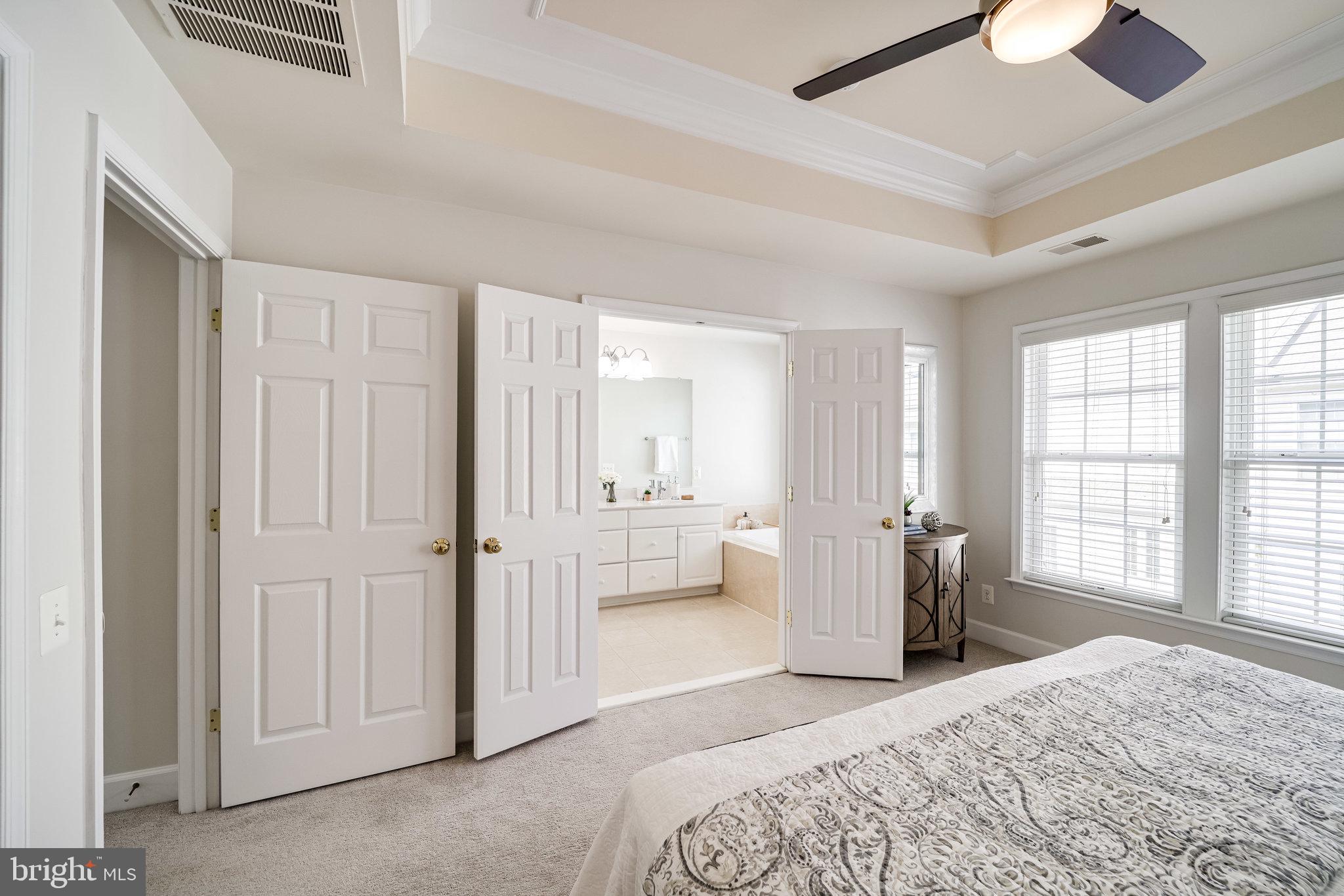 2417 HUNTINGTON PARK DRIVE
