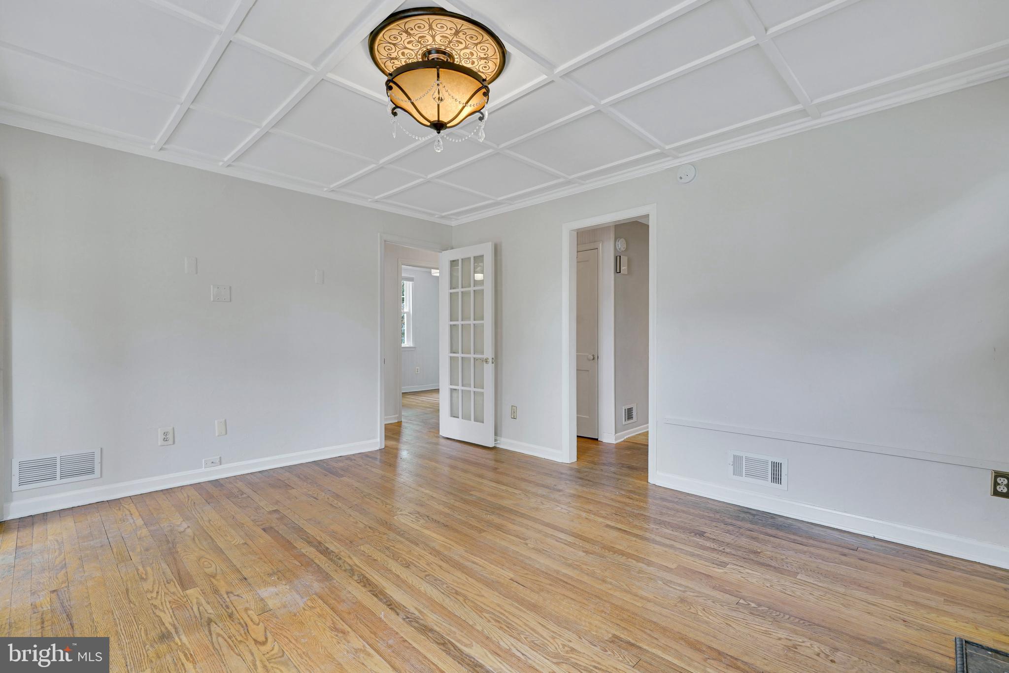 1712 COLLINGWOOD ROAD