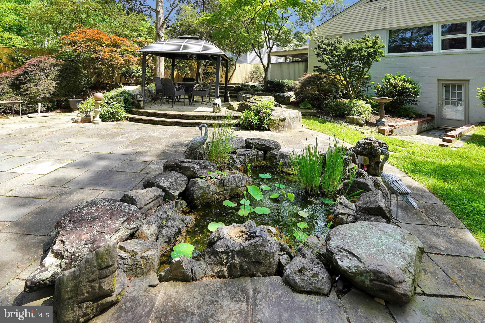 1712 COLLINGWOOD ROAD