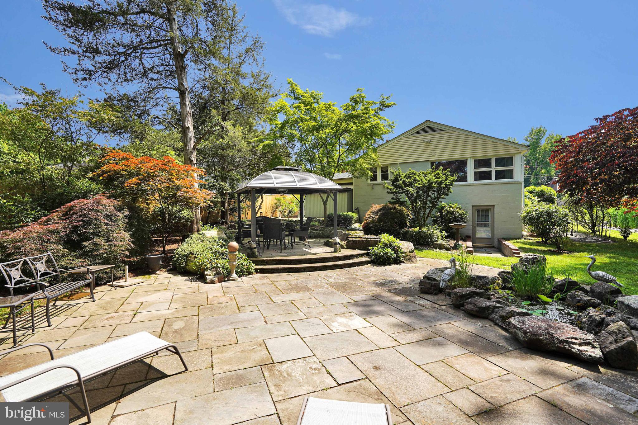 1712 COLLINGWOOD ROAD