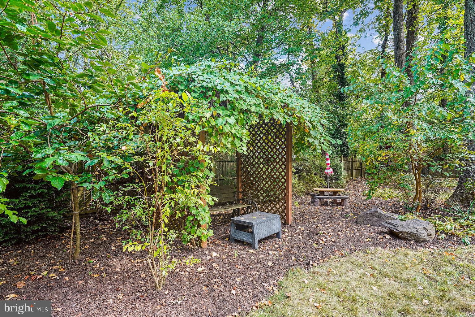 4501 DOLPHIN LANE