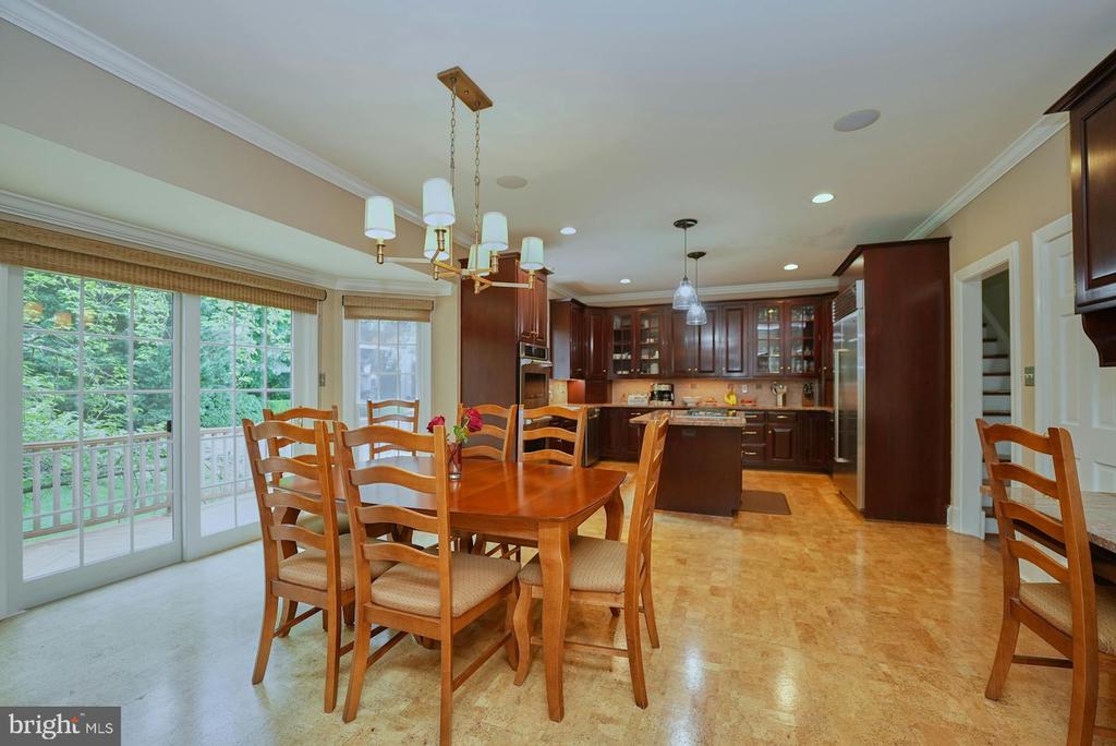 3016 WEBER PLACE