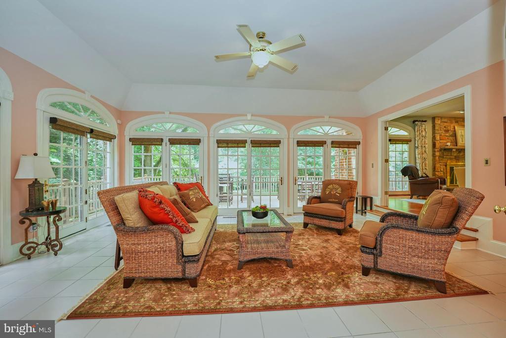 3016 WEBER PLACE